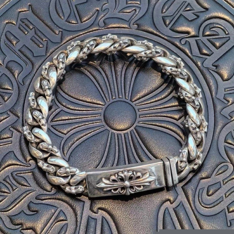 Ch**me He**ts bracelets